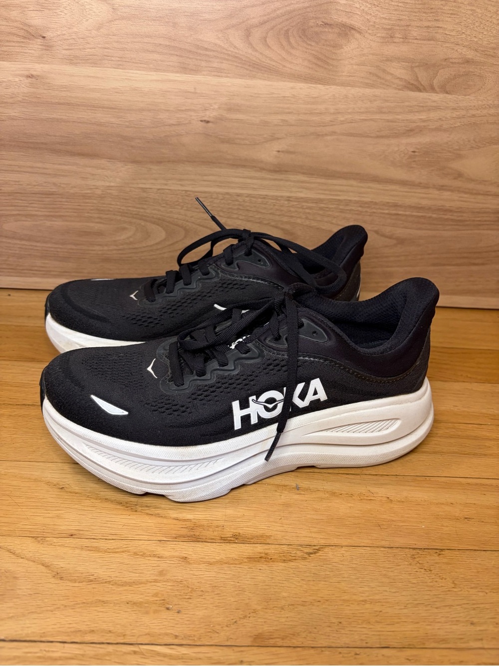 Hoka Bondi 9 Women's Black Sneakers - Size 8 Wide